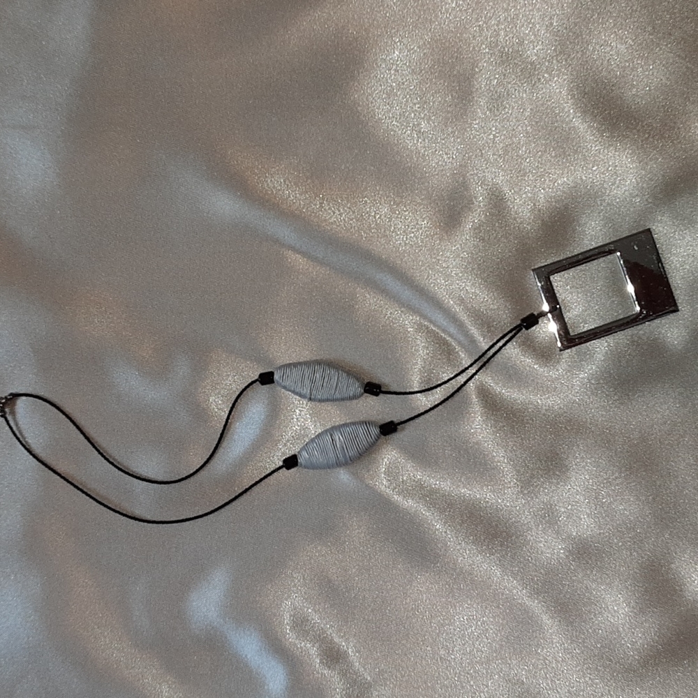 S. STEEL Necklace of silver cream and black